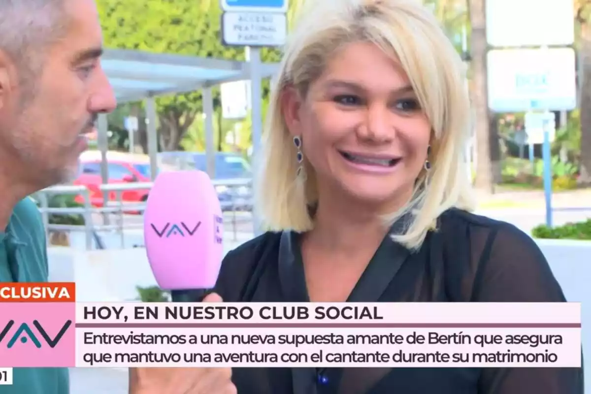 Captura de pantalla de 'Vamos a ver' muestra a Pepe del Real entrevistando a Marcia Di Lele, supuesta amante de Bertín Osborne