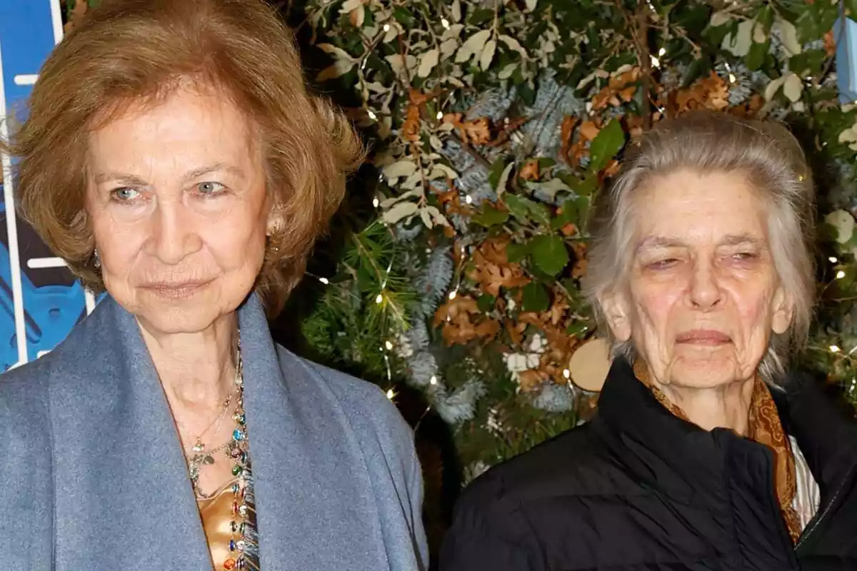 Imagen de la reina Sofía con su hermana Irene de Grecia durante un concierto navideño en Madrid en diciembre de 2023