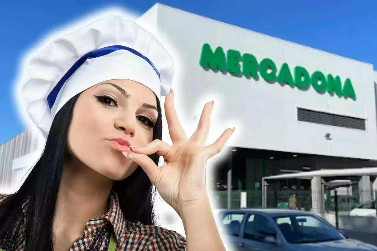 Una mujer con gorro de chef hace un gesto de aprobación frente a un supermercado Mercadona.